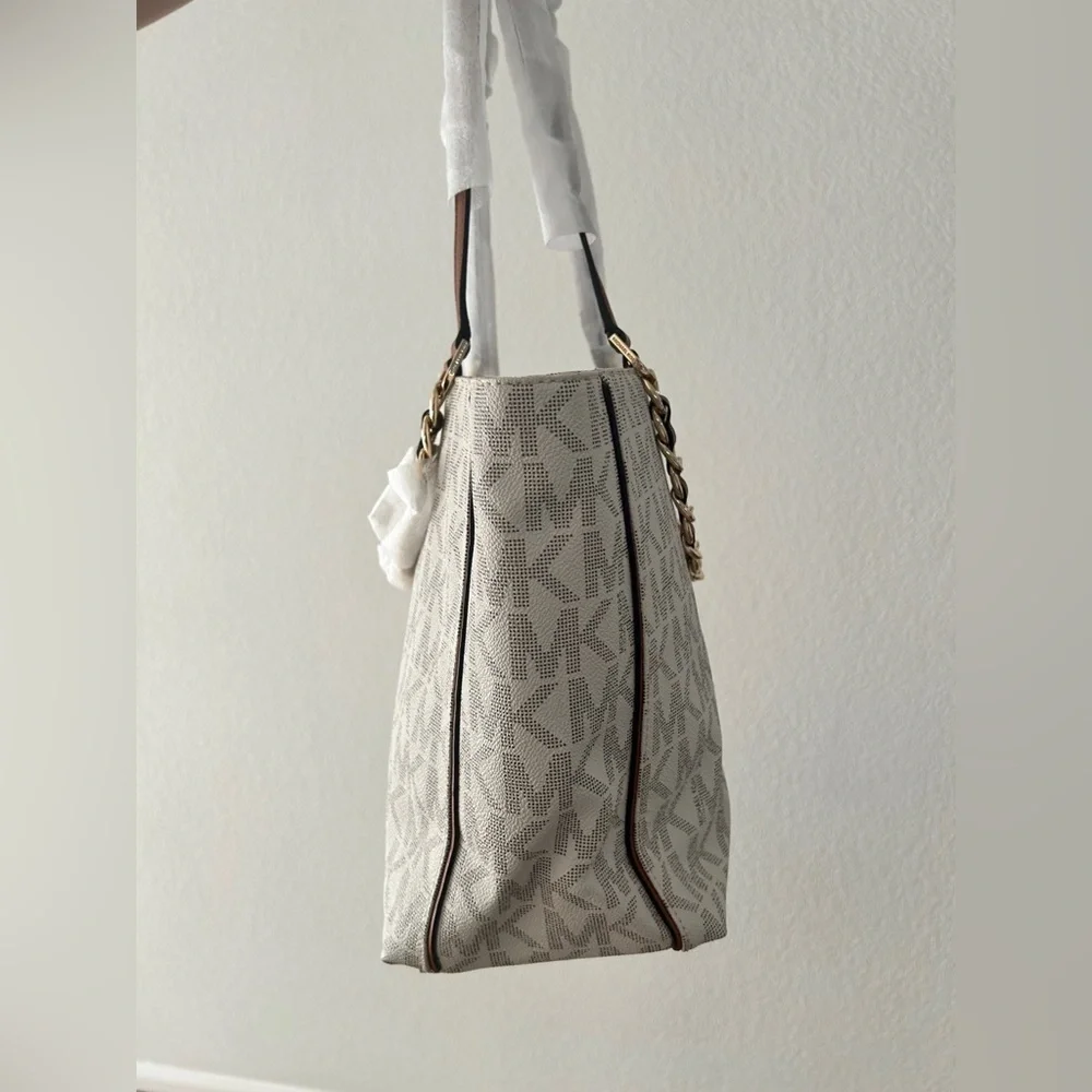 Michael Kors Harper Large Vanilla EW Tote Bag - Brand New - Picture 5 of 15